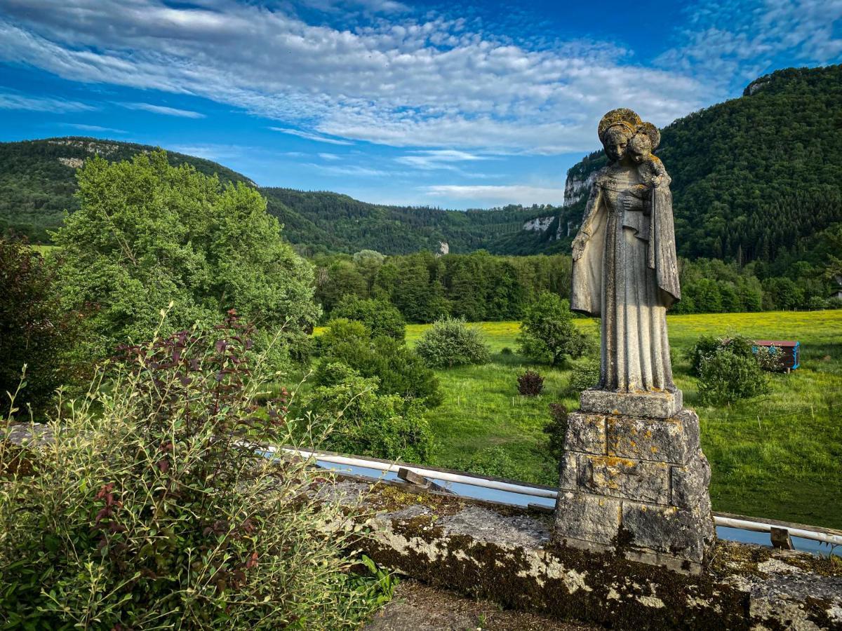 Villa Lisons Des Sources Nans-sous-Sainte-Anne Exterior foto